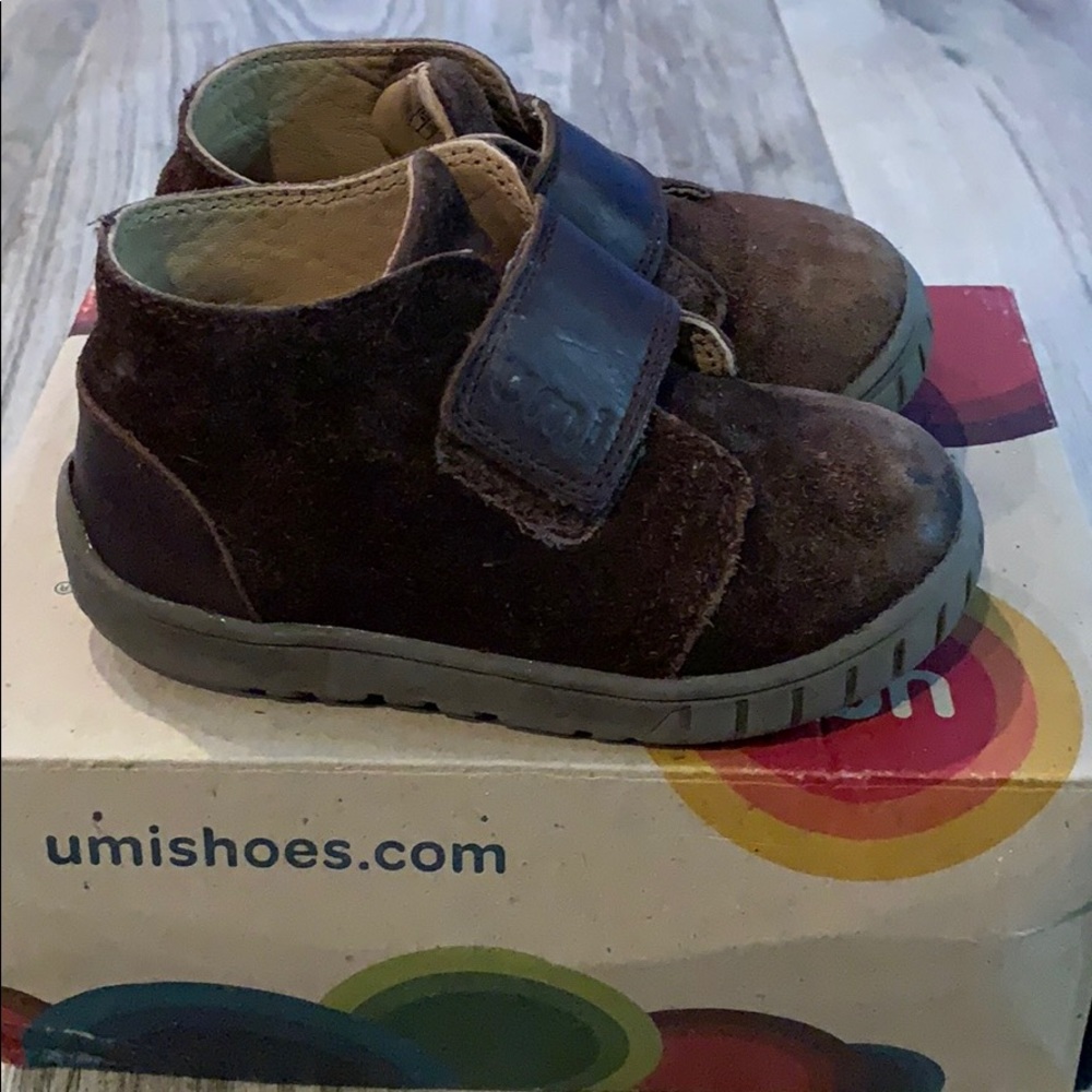 Umi Bodi chukka boots, sz 7 T
